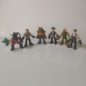 Lot Of 6 Random Action Figures 2.5"
